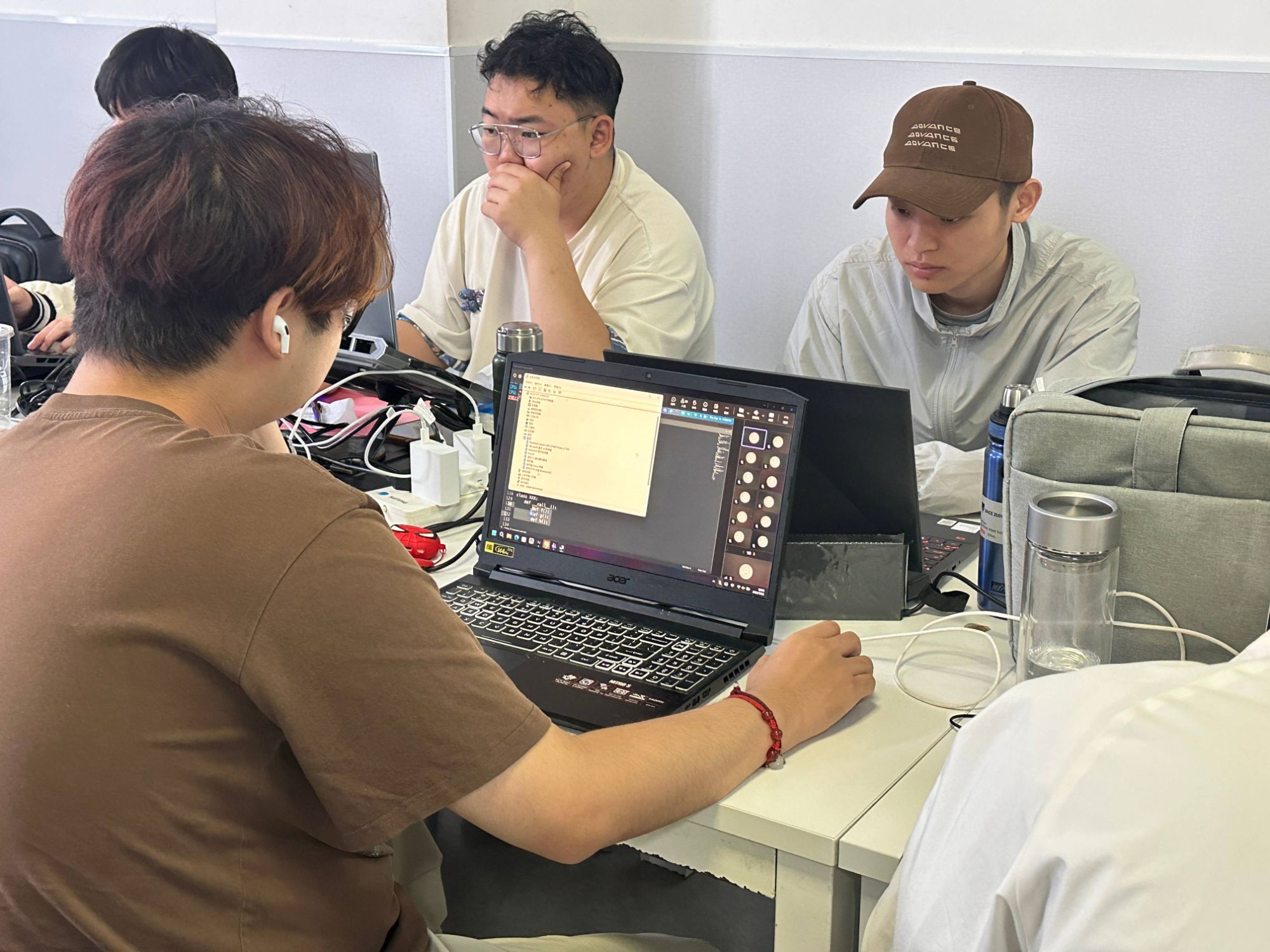 想知道AI人工智能培训哪个好？慧中AI实训为您量身解答