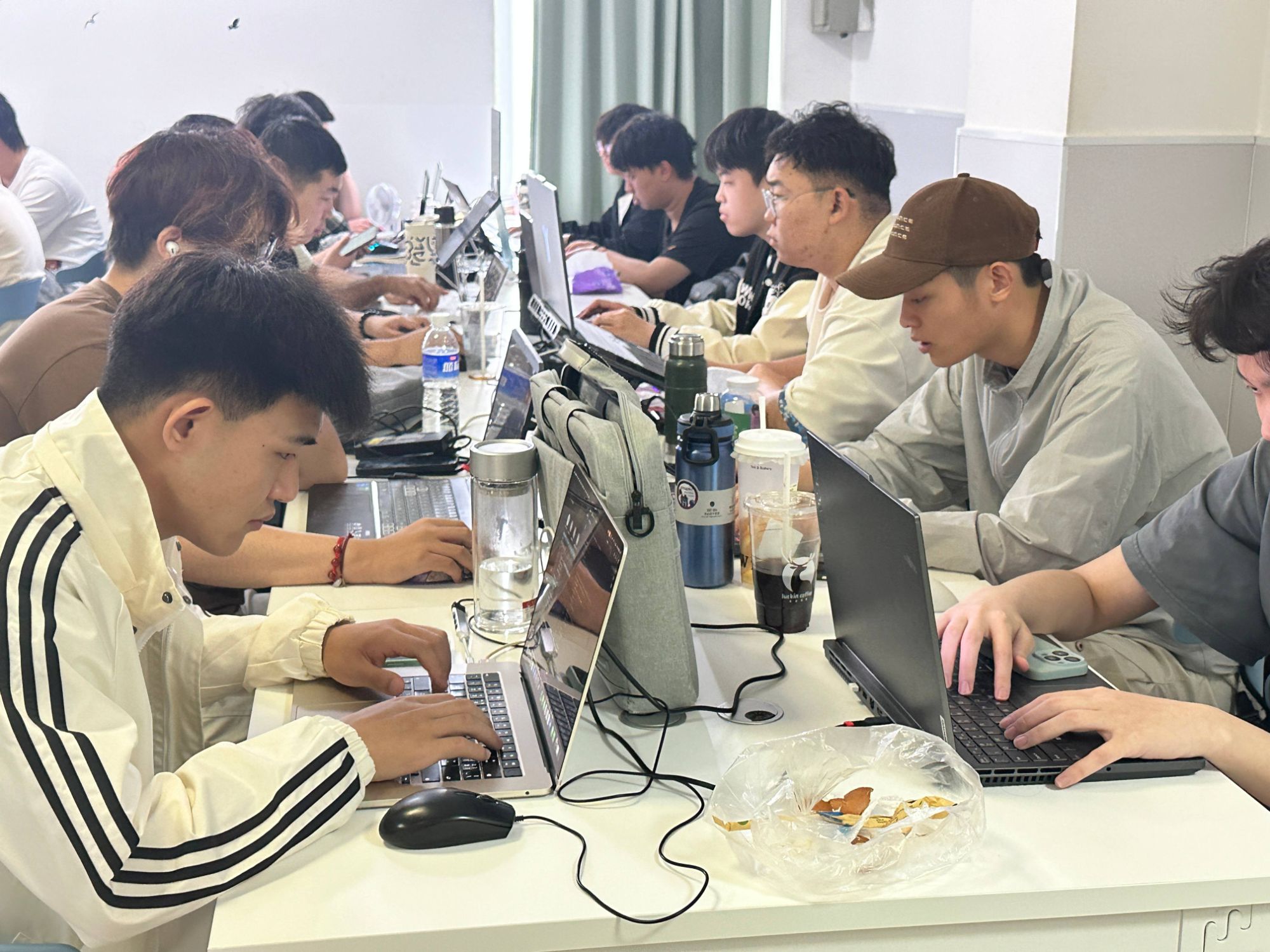 AI人工智能培训可靠吗？慧中AI实训多维度拆解职业培训价值