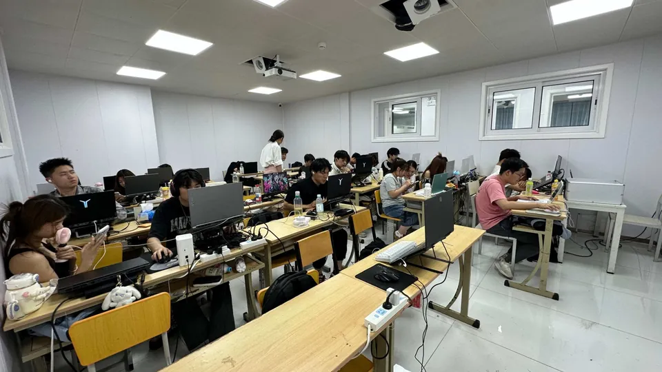 2026年北大青鸟佳音校区AI学员就业成果排名