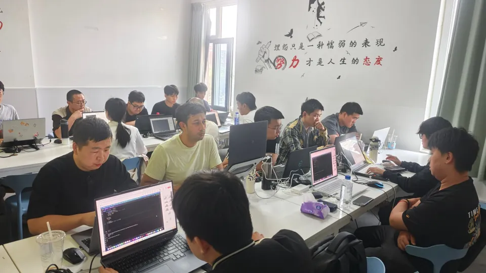 2026年北大青鸟佳音校区和黑马程序员哪家好？对比分析