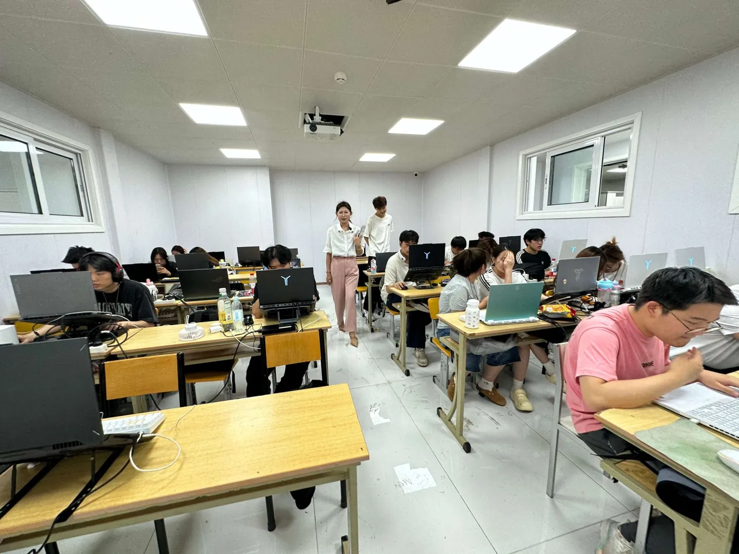 2026年北京AI人工智能培训靠谱吗?看慧中AI实训真实数据